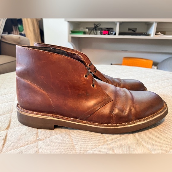 CLARKS Mens Sz 10.5 Brown Oiled Leather Desert Boots Exc Cond Orig $160 main image 10